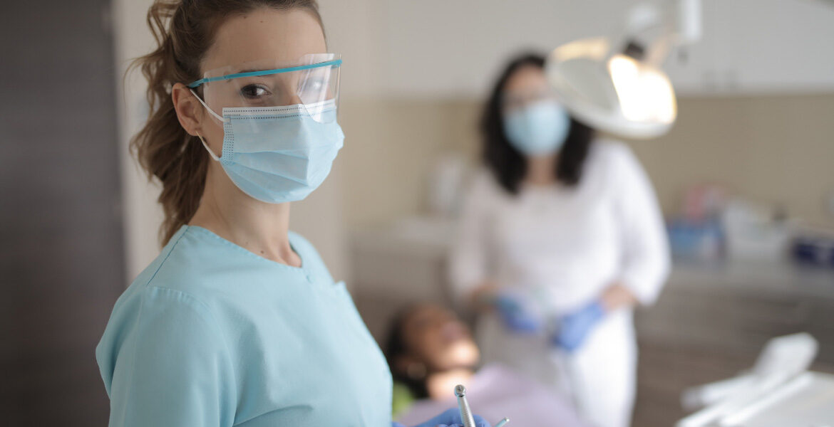 La mayoría de dentistas colegiados en España son mujeres