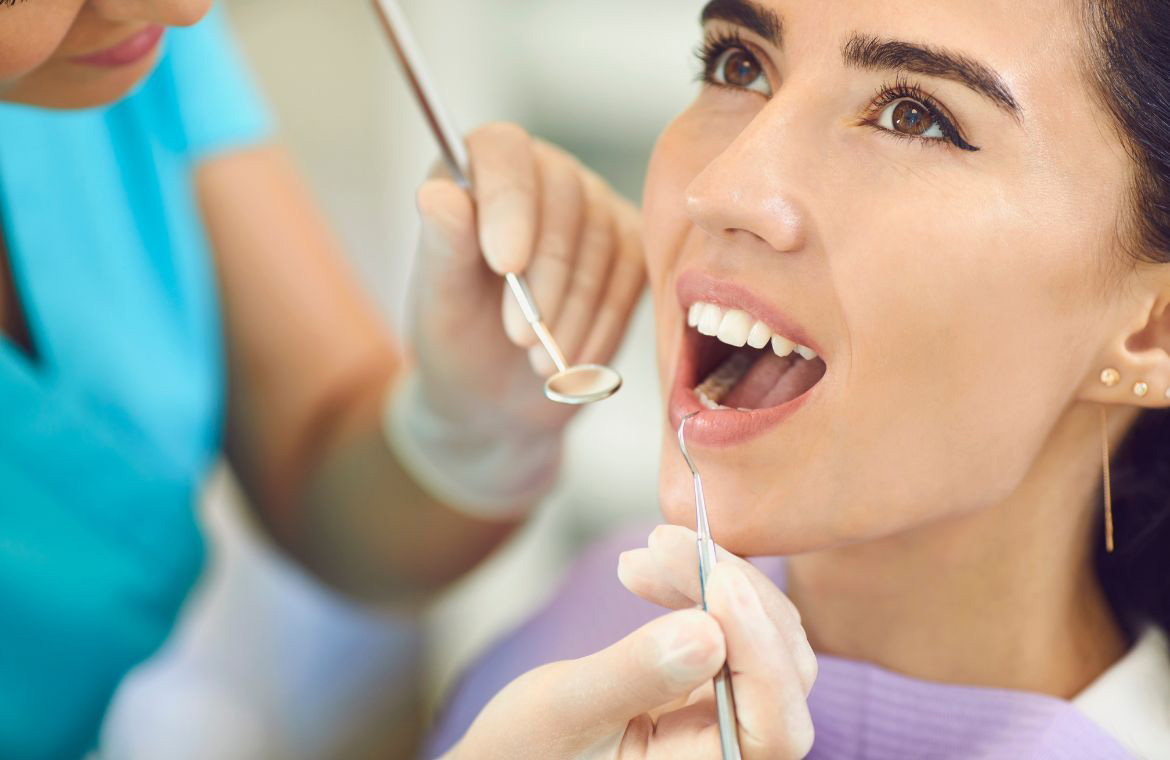 Comienza tu tratamiento de ortodoncia invisible en Clínica Dental Simón