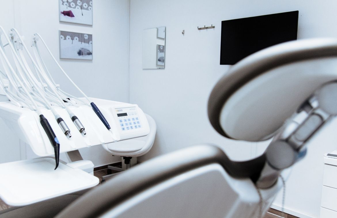 Cuatro ventajas de acudir periódicamente al dentista