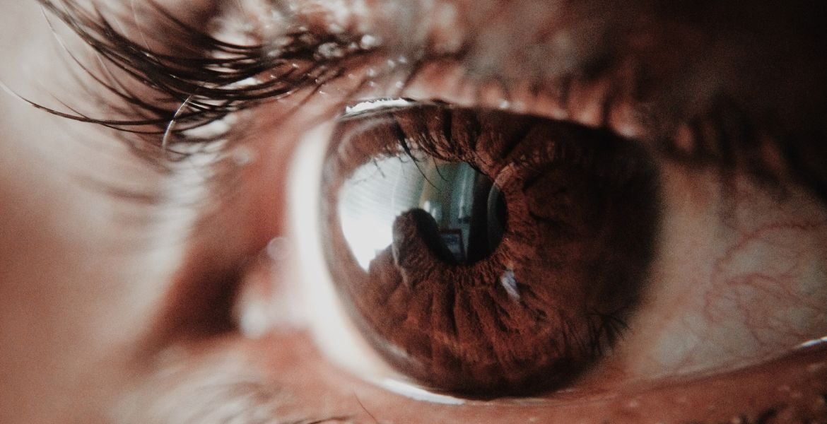 ¿Puede una infección oral ocasionar problemas de visión?