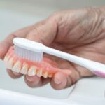 Guía para el cuidado óptimo de prótesis dentales