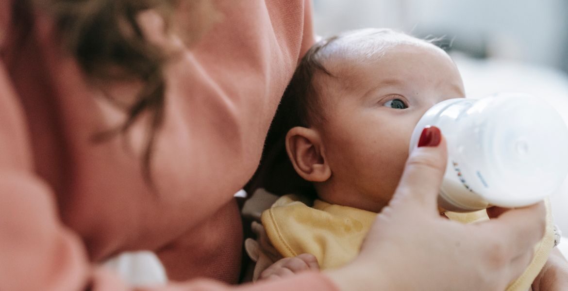 Guía completa para evitar la caries del biberón